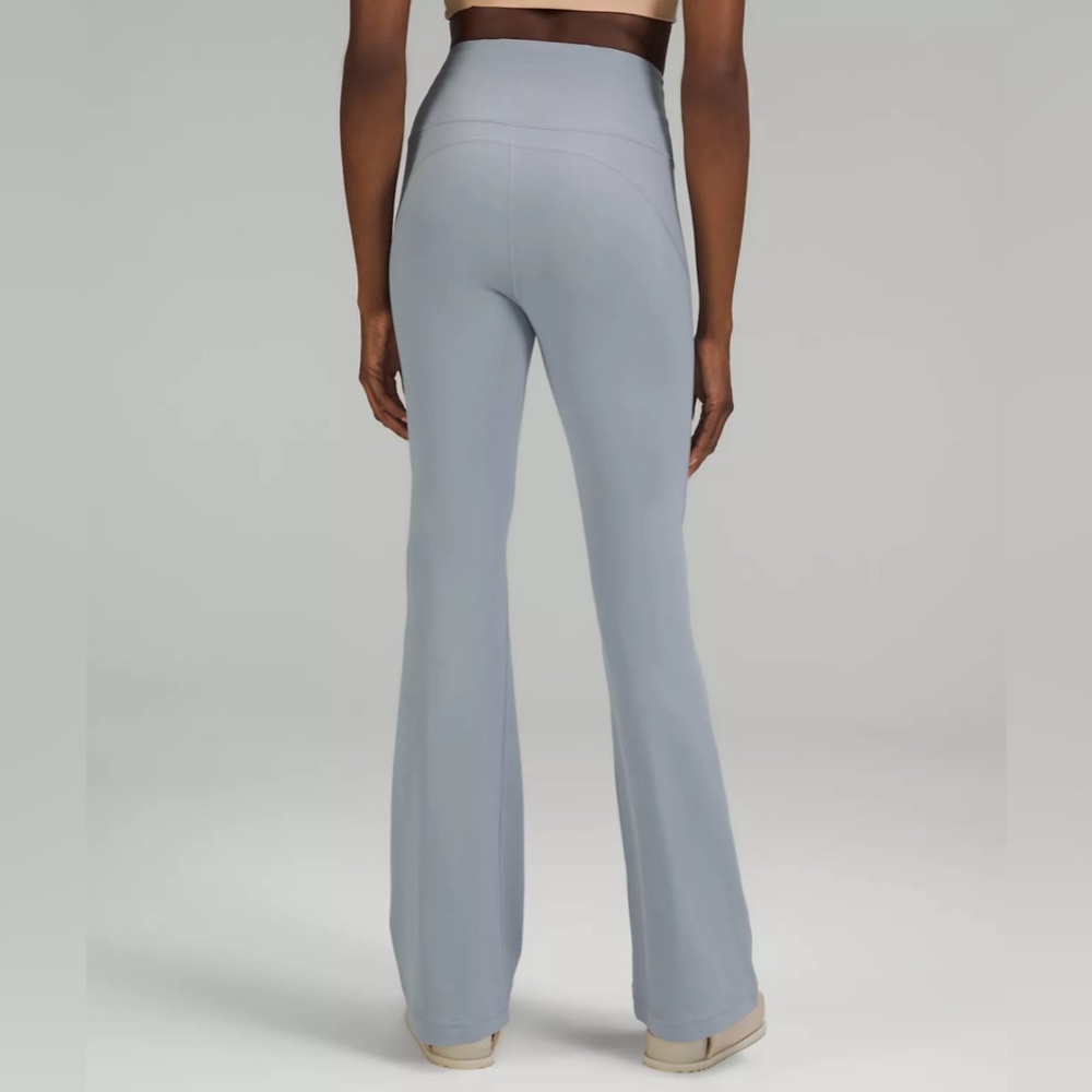 Lululemon NWT Groove SHR Flare
Pant *Nulu